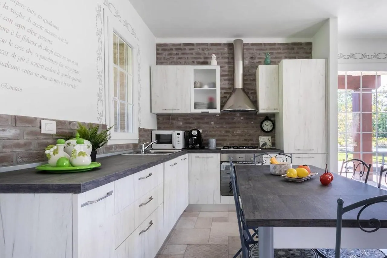 Joivy Superb Villas With Tennis Court, Garden And Bbq Area Valle   Valle (Piacenza, Emilia-Romagna)