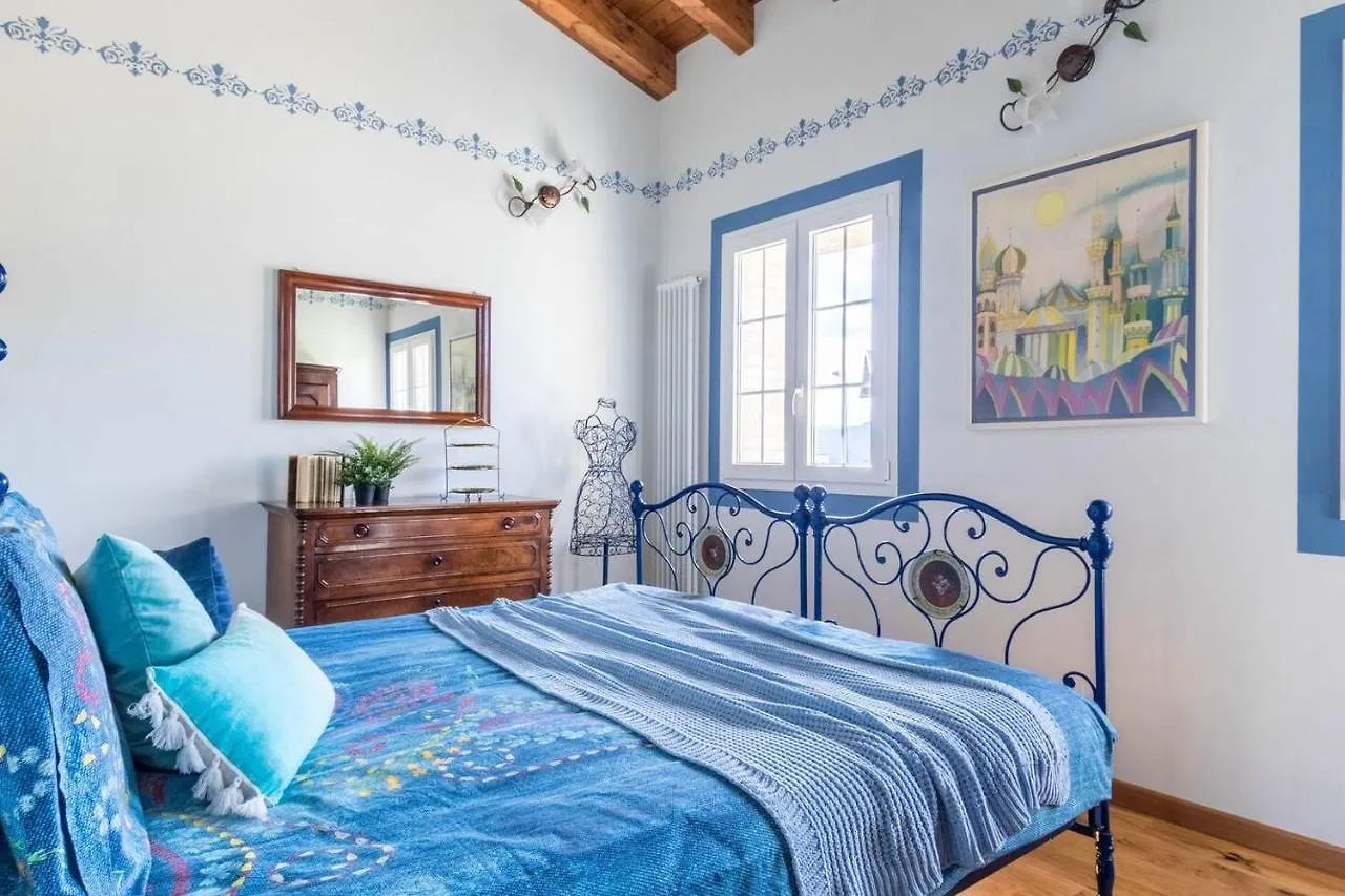 Joivy Superb Villas With Tennis Court, Garden And Bbq Area Valle  Valle (Piacenza, Emilia-Romagna)